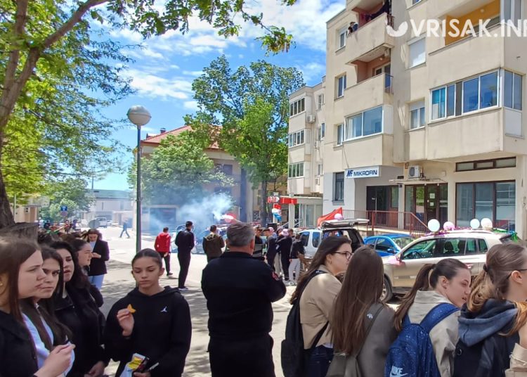 Posuški maturanti proslavili završetak školovanja