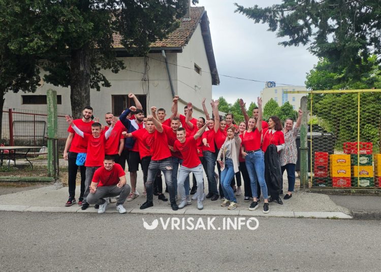 Ljubuški maturanti proslavili kraj srednjoškolskog obrazovanja uz pjesmu i ples