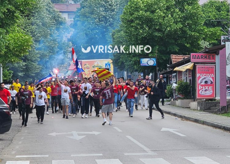 Ljubuški maturanti proslavili kraj srednjoškolskog obrazovanja uz pjesmu i ples