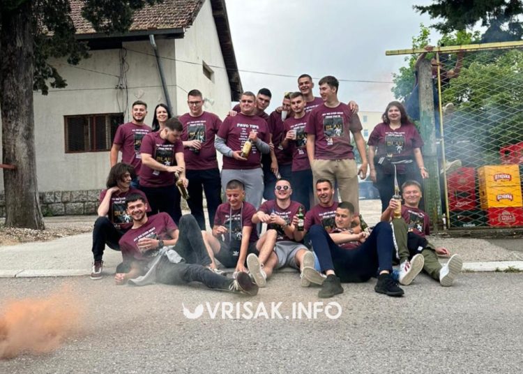 Ljubuški maturanti proslavili kraj srednjoškolskog obrazovanja uz pjesmu i ples