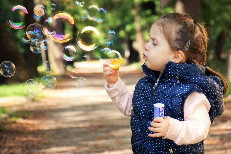 Ovo su znakovi da odgajate sretno dijete