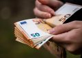 Povlače se pojedine novčanice od 50 eura, provjerite imate li ih
