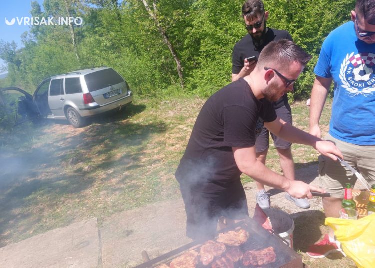 Širokobriježani proslavili Praznik rada uz druženje i roštilj