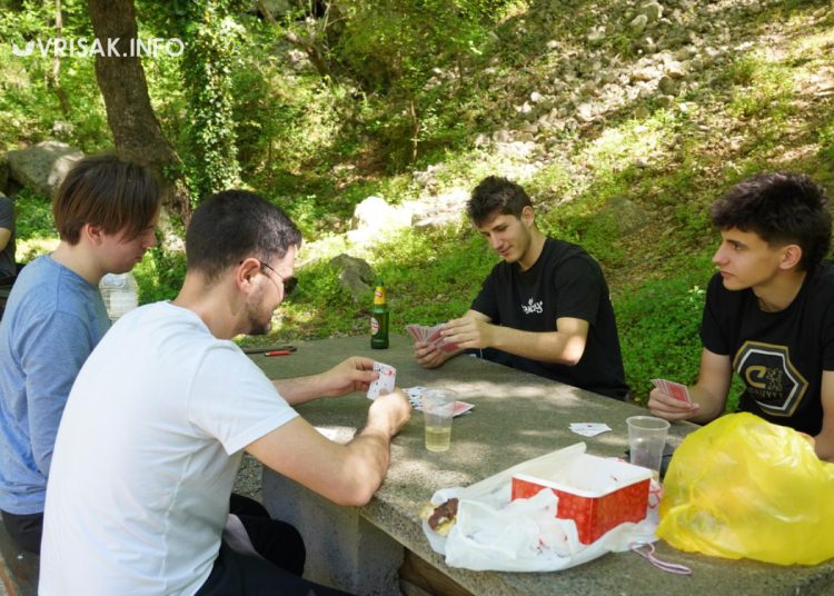 Širokobriježani proslavili Praznik rada uz druženje i roštilj