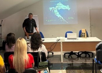 Blidinje: Alpinist Stipe Božić održao predavanje školarcima