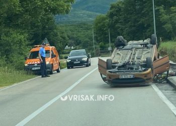 Široki Brijeg: U prometnoj nezgodi na Privalju vozilo završilo na krovu