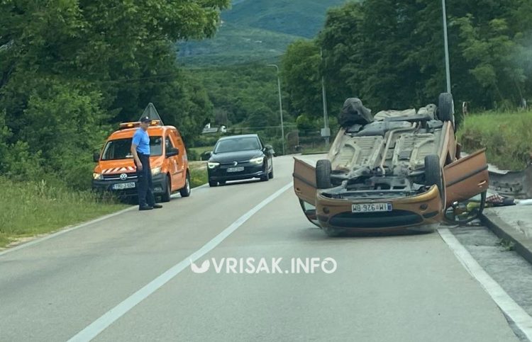 Široki Brijeg: U prometnoj nezgodi na Privalju vozilo završilo na krovu