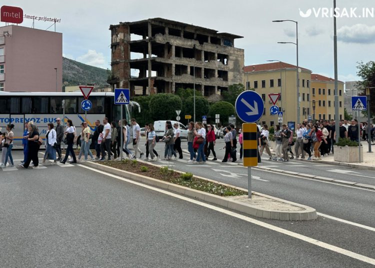 Održan prosvjed zdravstvenih radnika u Mostaru: “Tražimo samo jednaka prava – ništa više od toga”