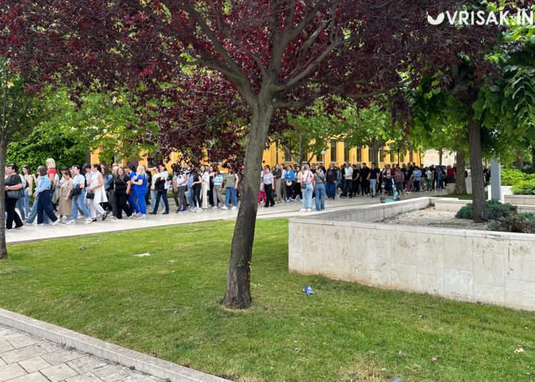 Održan prosvjed zdravstvenih radnika u Mostaru: “Tražimo samo jednaka prava – ništa više od toga”