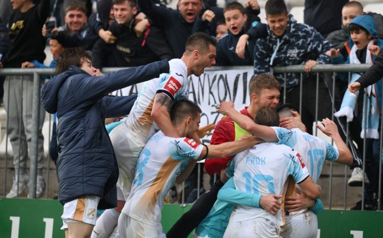 Rijeka pobjedom protiv Slavena i osvojila naslov prvaka Hrvatske