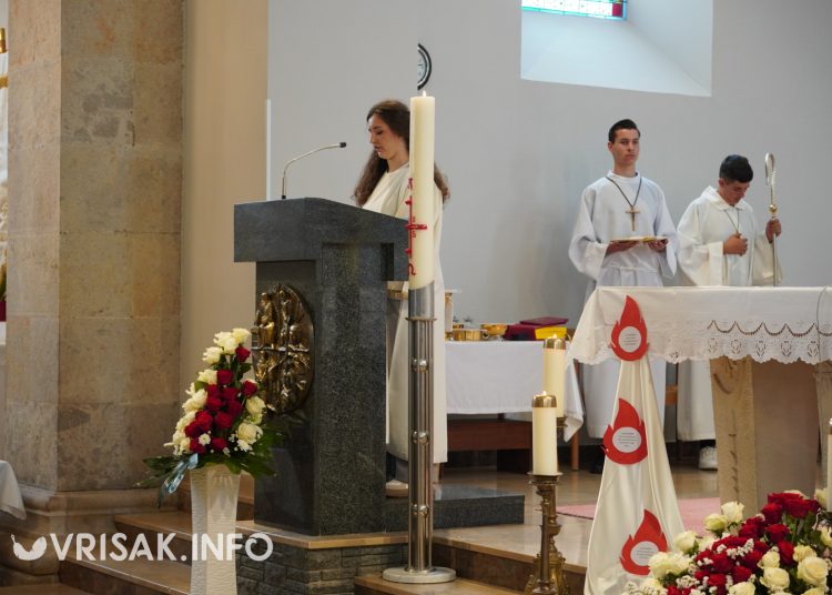 Široki Brijeg: 193 mladih primilo sakramenat Svete potvrde