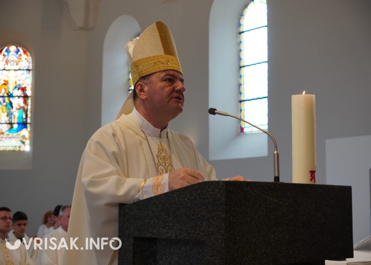 Široki Brijeg: 193 mladih primilo sakramenat Svete potvrde