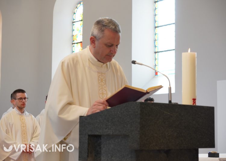 Široki Brijeg: 193 mladih primilo sakramenat Svete potvrde