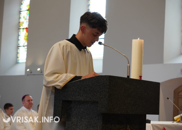 Široki Brijeg: 193 mladih primilo sakramenat Svete potvrde