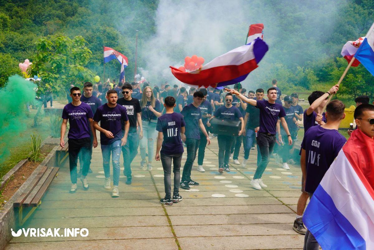 Širokobriješki maturanti proslavili završetak školovanja