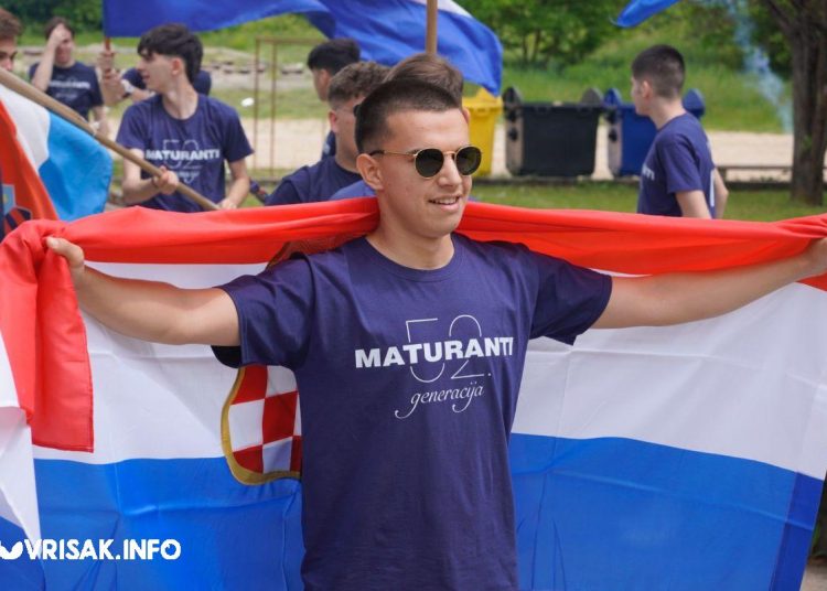Širokobriješki maturanti proslavili završetak školovanja