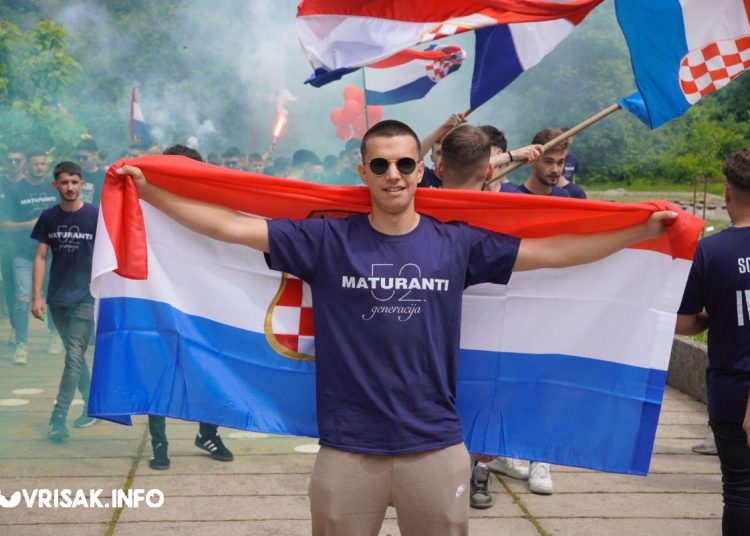 Širokobriješki maturanti proslavili završetak školovanja