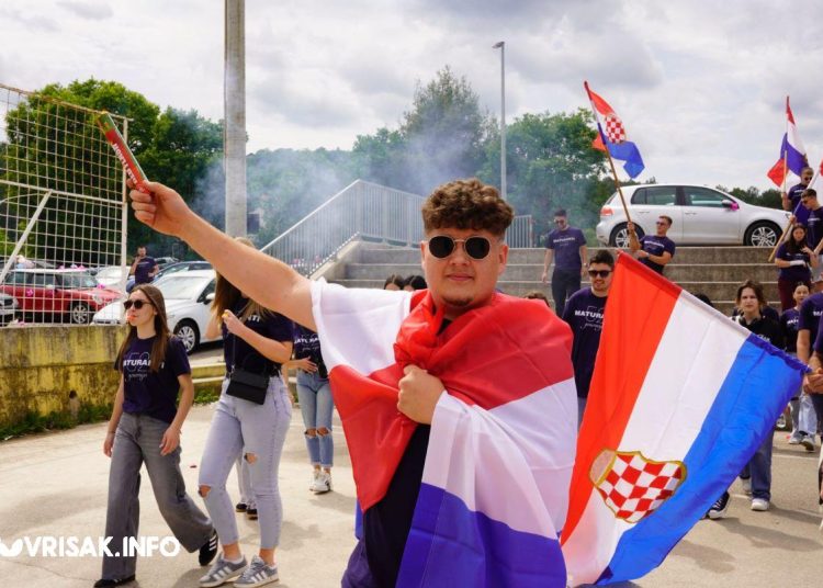Širokobriješki maturanti proslavili završetak školovanja