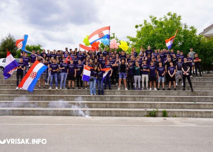 Širokobriješki maturanti proslavili završetak školovanja