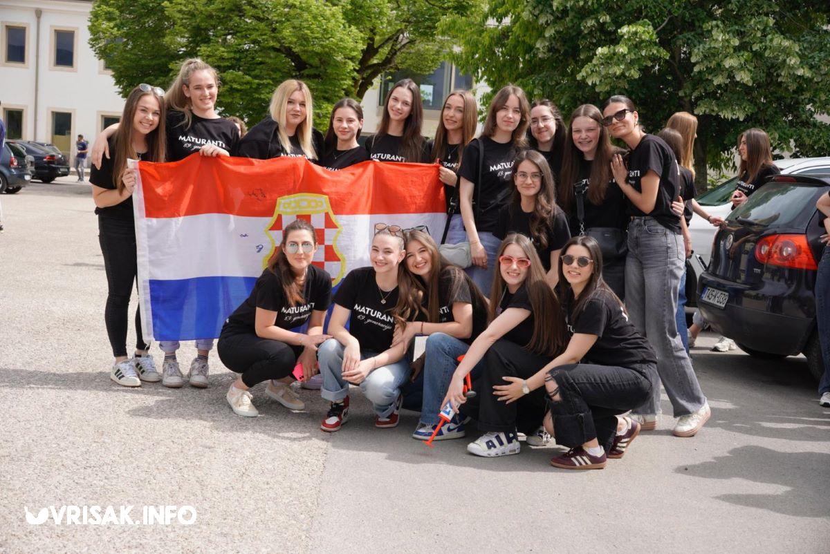 Širokobriješki maturanti proslavili završetak školovanja