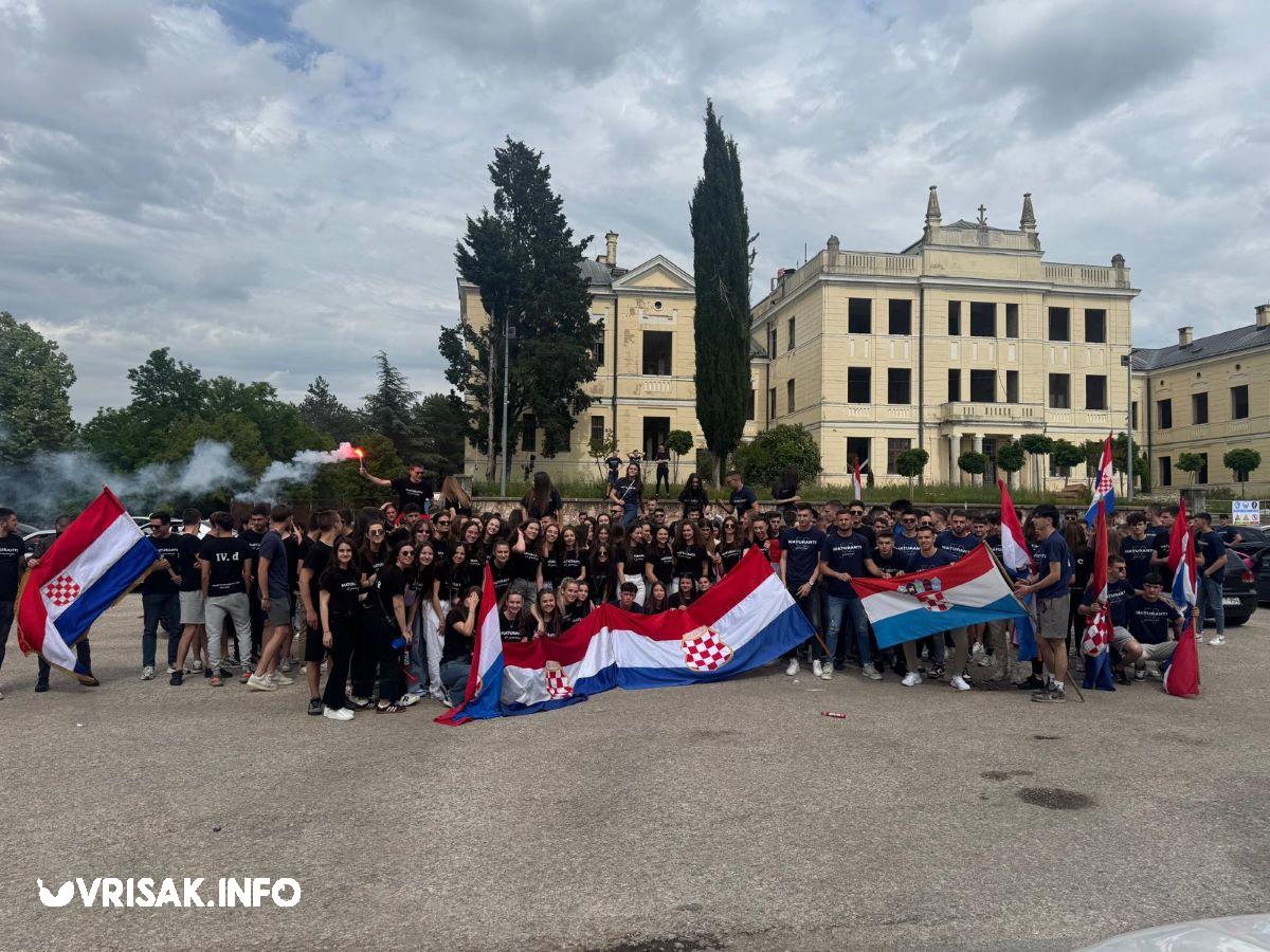 Širokobriješki maturanti proslavili završetak školovanja