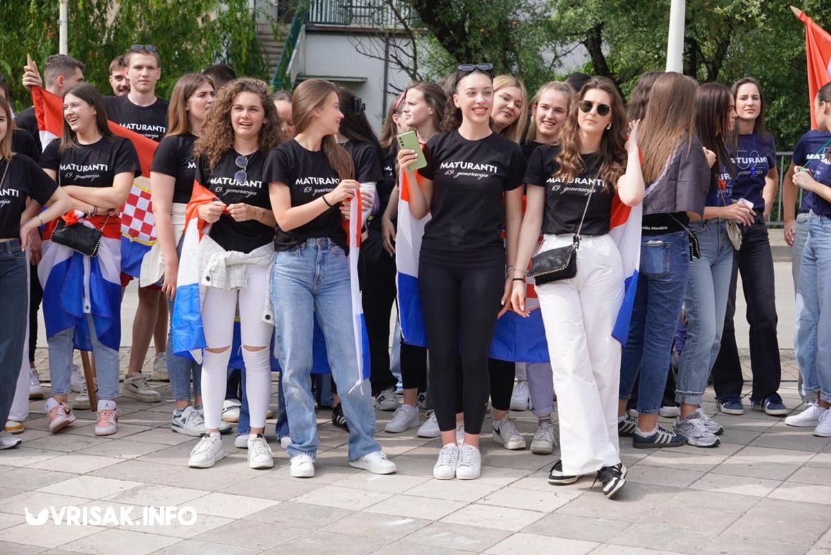 Široki Brijeg: Maturanti prošetali ulicama grada
