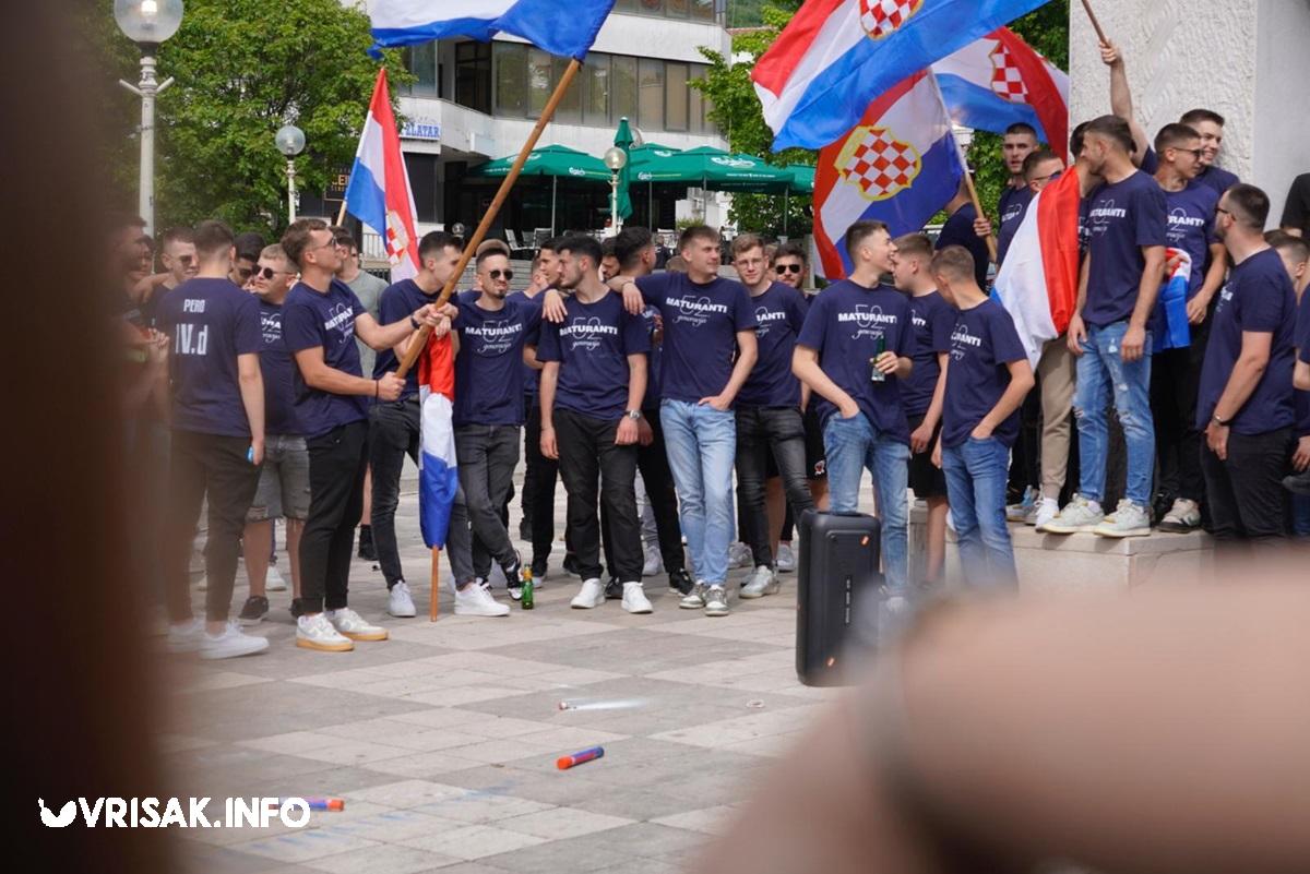 Široki Brijeg: Maturanti prošetali ulicama grada