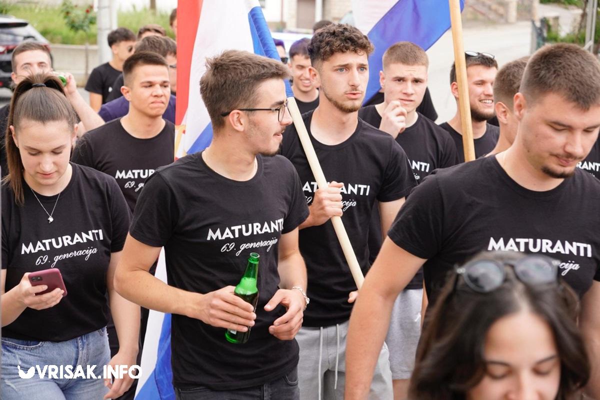Široki Brijeg: Maturanti prošetali ulicama grada