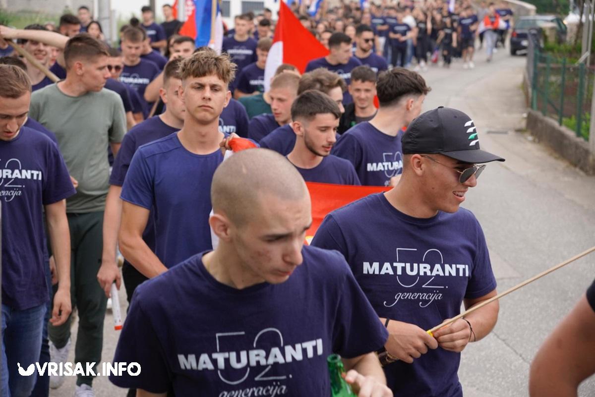 Široki Brijeg: Maturanti prošetali ulicama grada