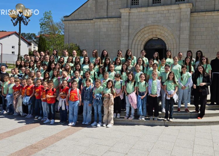Zlatna harfa u Tomislavgradu okupila dječje župne zborove