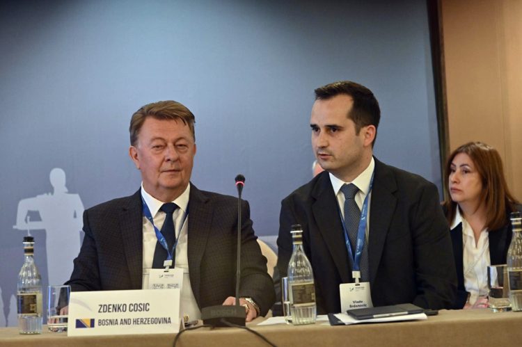 Zdenko Ćosić na međunarodnom forumu parlamentaraca u Armeniji