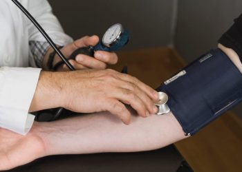 Tri simptoma začepljenih arterija i visokog kolesterola