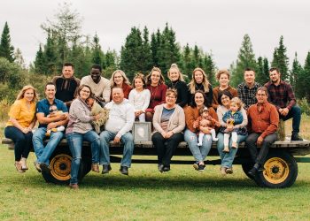 Rodbinski nazivi: Znate li što su jetrva, svastika, badžo…?