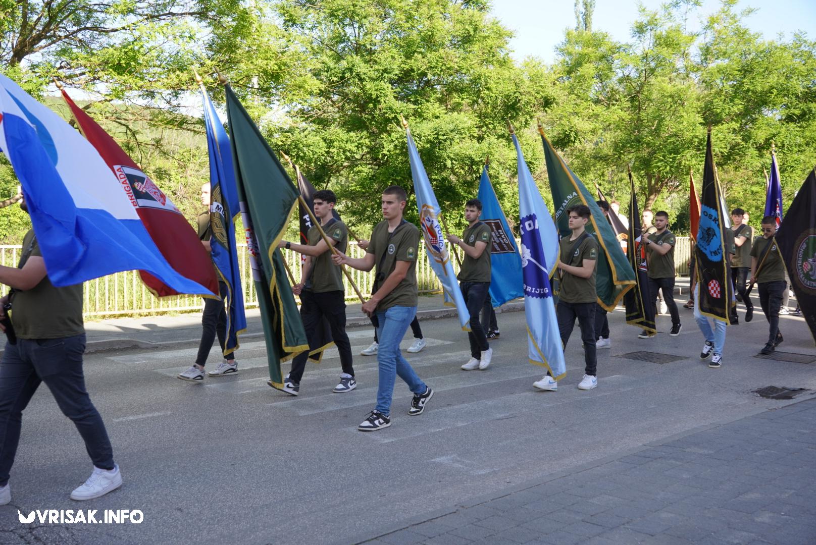 Široki Brijeg: Mimohodom i svečanošću u središtu grada obilježen Dan branitelja