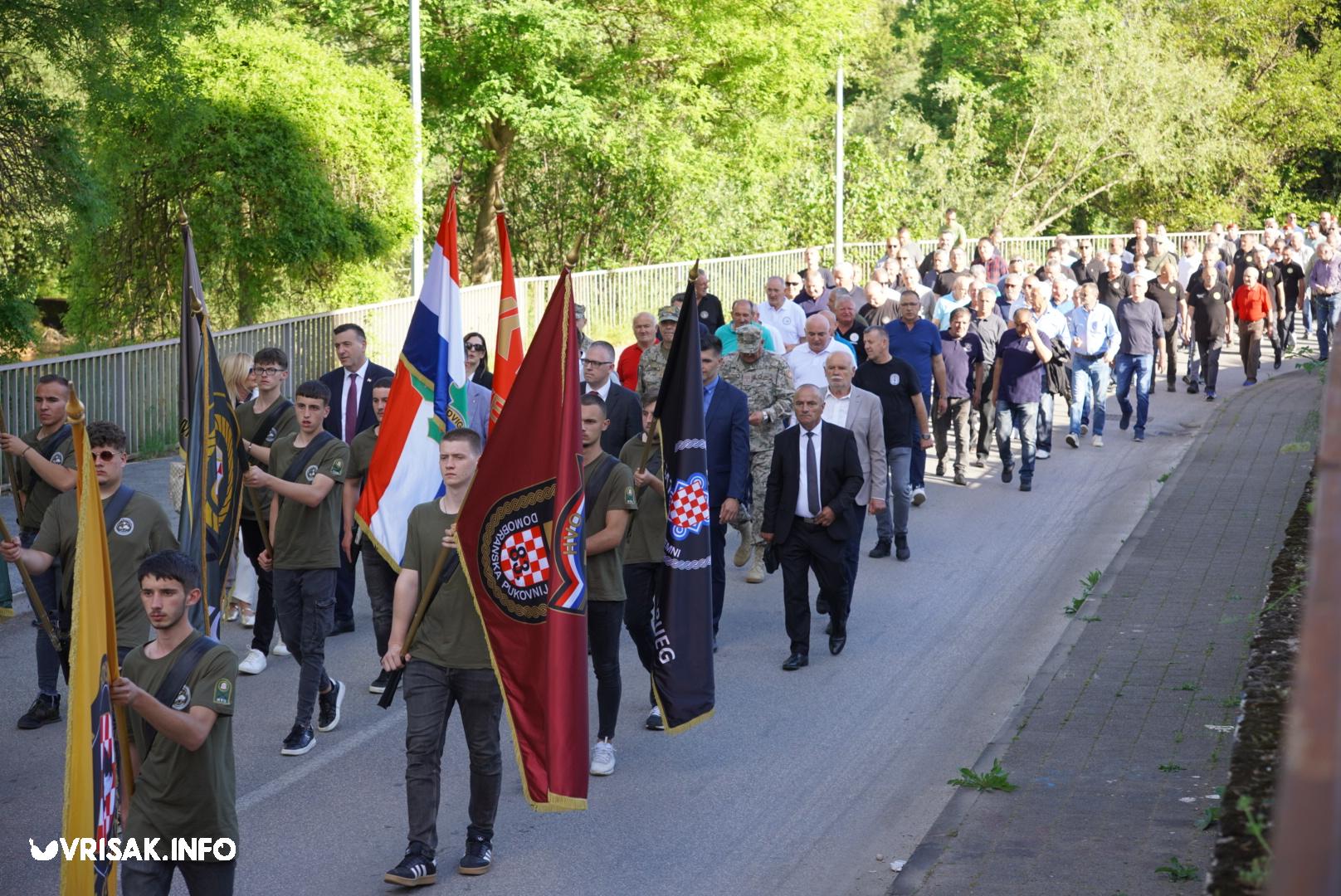 Široki Brijeg: Mimohodom i svečanošću u središtu grada obilježen Dan branitelja