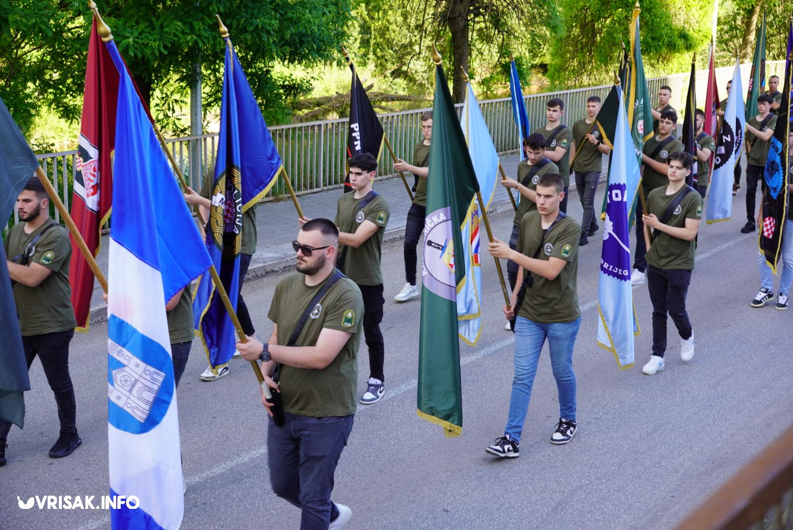Široki Brijeg: Mimohodom i svečanošću u središtu grada obilježen Dan branitelja