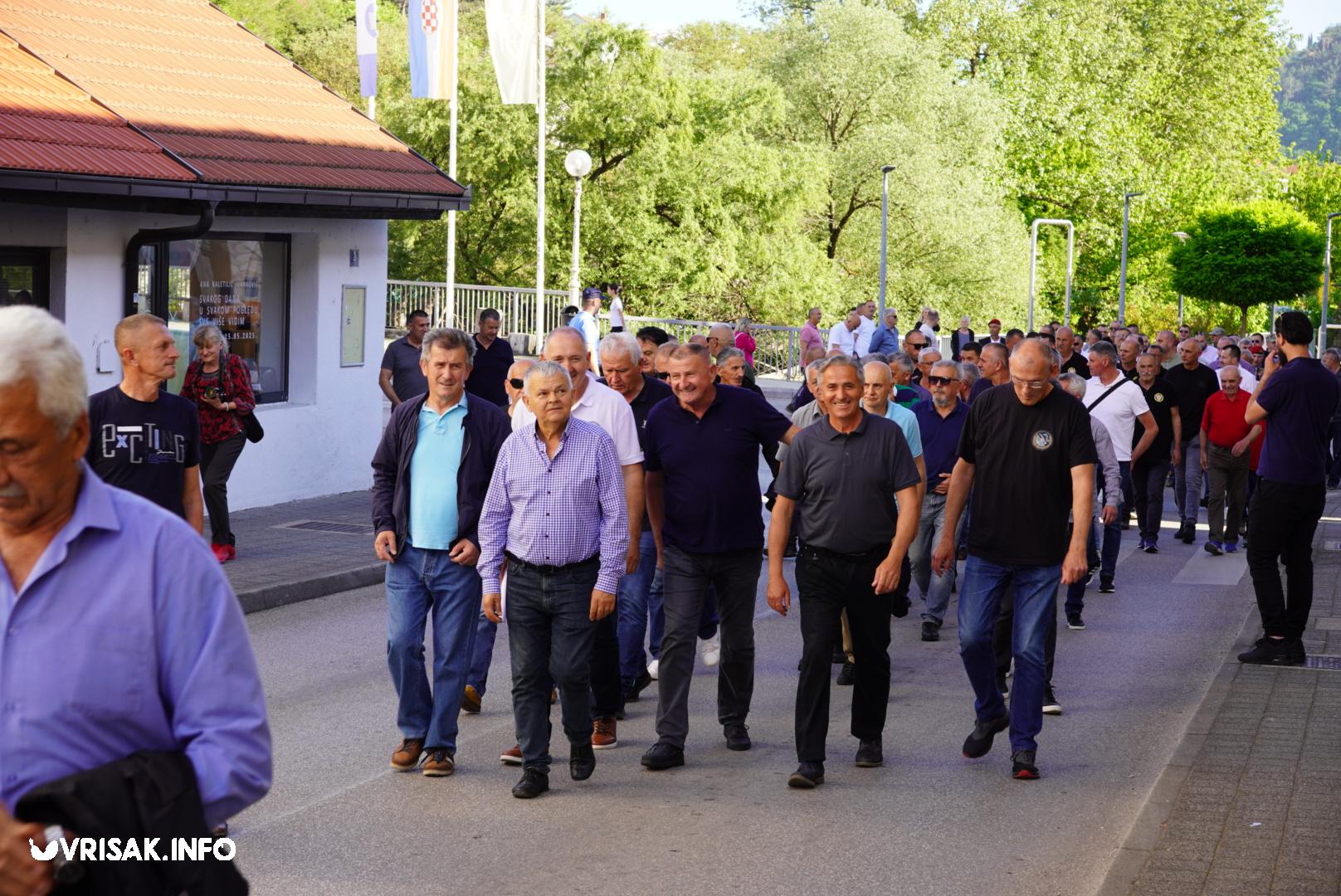 Široki Brijeg: Mimohodom i svečanošću u središtu grada obilježen Dan branitelja