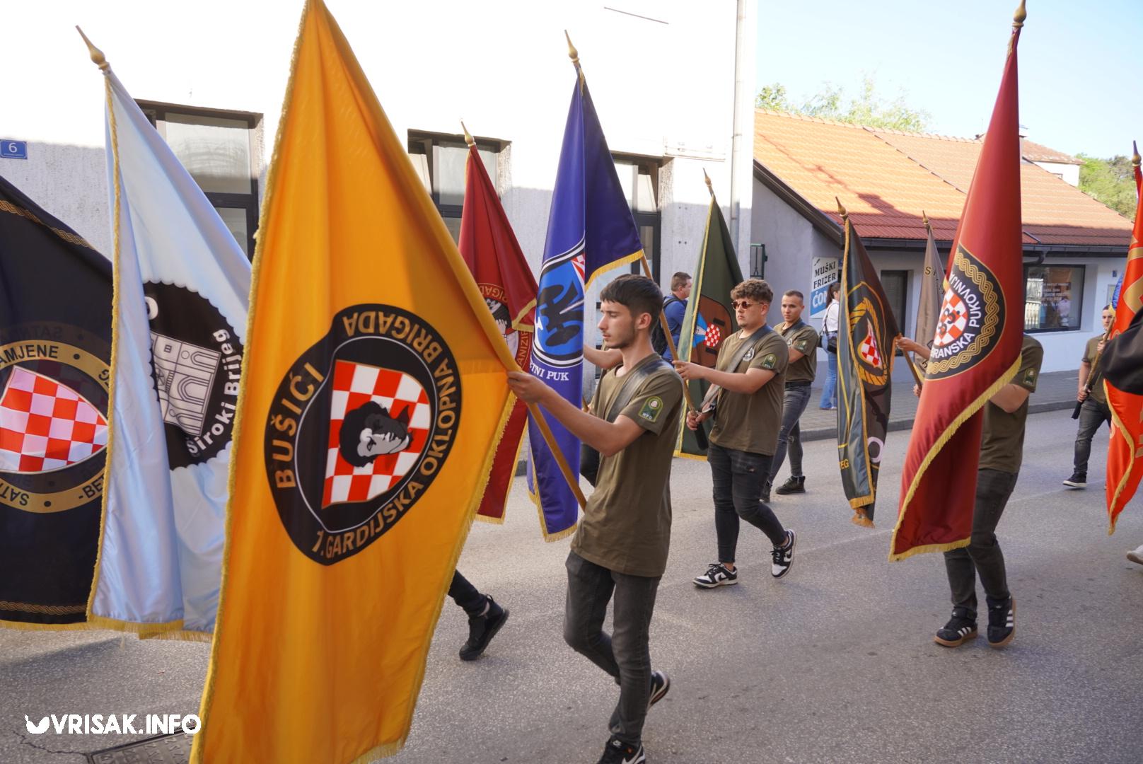 Široki Brijeg: Mimohodom i svečanošću u središtu grada obilježen Dan branitelja