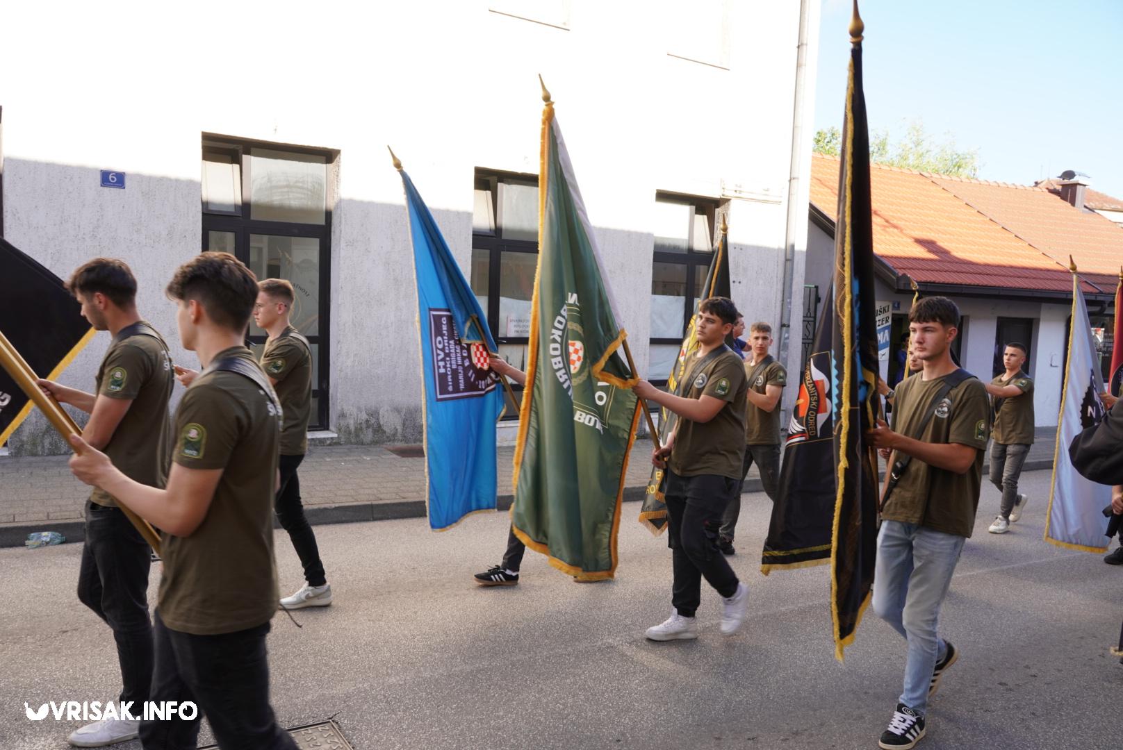 Široki Brijeg: Mimohodom i svečanošću u središtu grada obilježen Dan branitelja