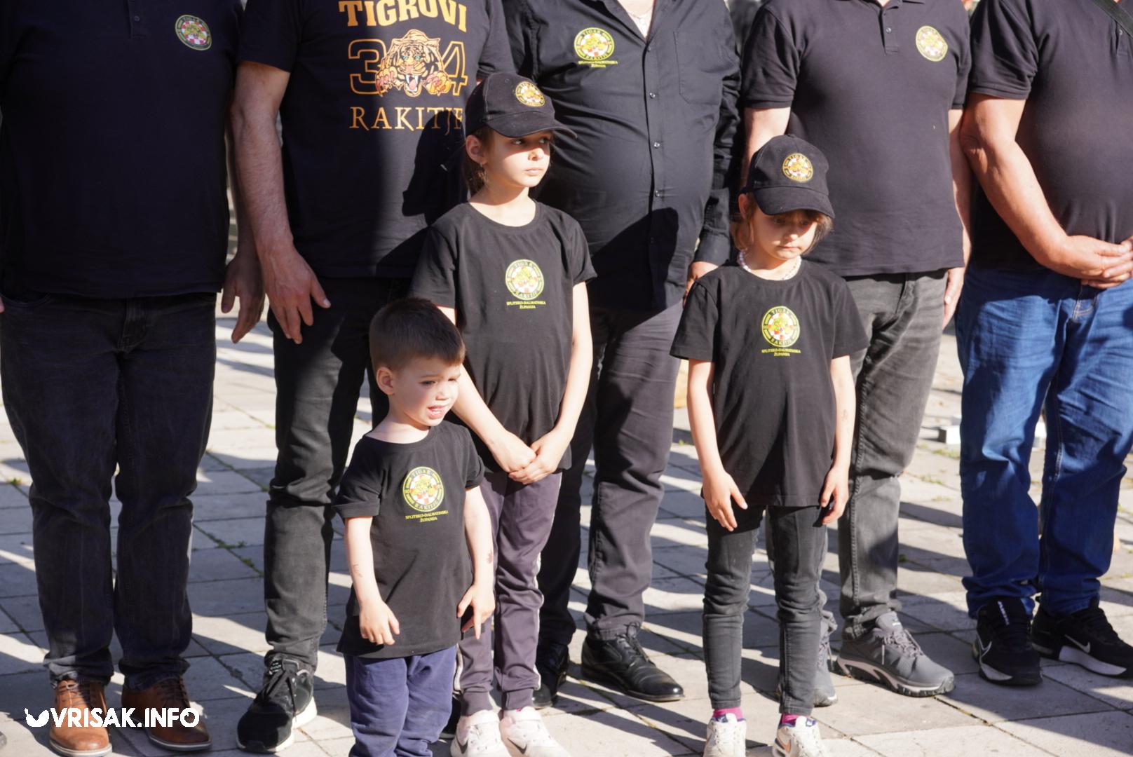 Široki Brijeg: Mimohodom i svečanošću u središtu grada obilježen Dan branitelja