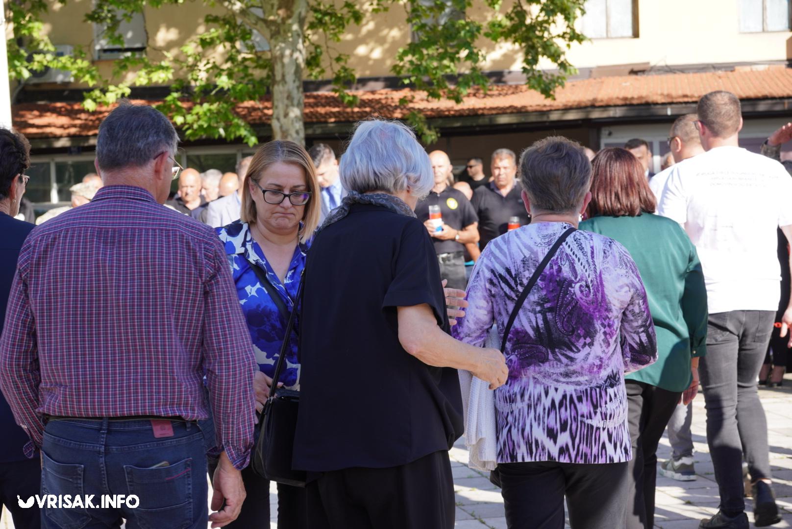 Široki Brijeg: Mimohodom i svečanošću u središtu grada obilježen Dan branitelja