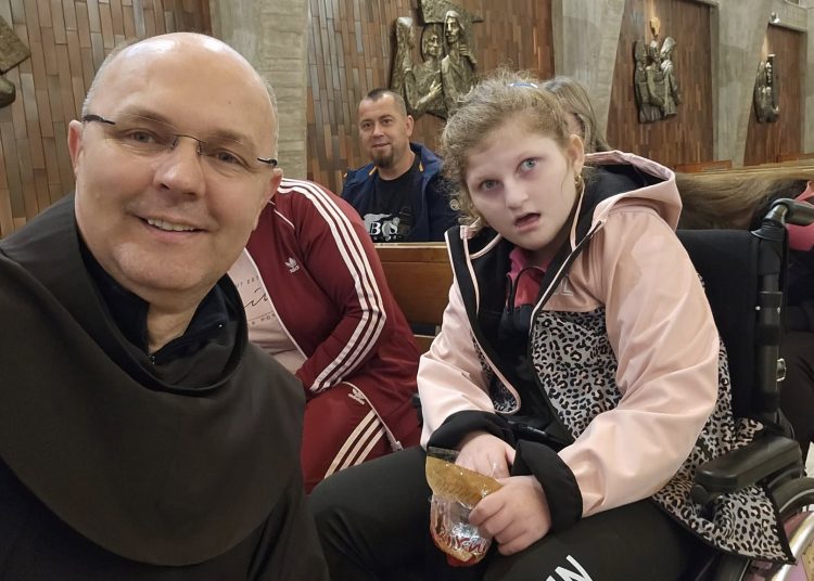 (VIDEO) Osobe s poteškoćama u razvoju iz Osijeka pohodile Kočerin