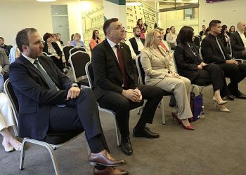 Održan okrugli stol o turizmu: Izazovi, politike i upravljanje turizmom