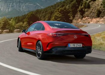 Mercedesov novi električni model skriva veliki problem koji je razljutio vozače