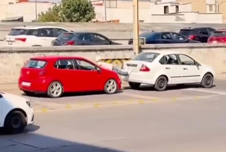 Šlepanje automobila bez užeta: Nevjerojatan pothvat koji morate vidjeti