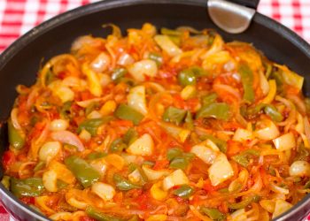 Sataraš: Recept za ukusni povrtni klasik iz domaće kuhinje