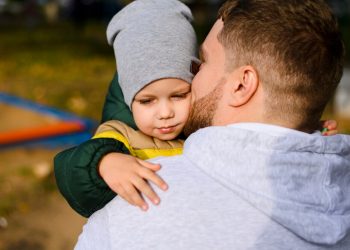 Porodiljni dopust za očeve u BiH: Pravo postoji od 2016., ali ga koristi manje od 1%, evo tko