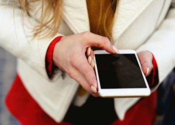 EU mijenja igru: Pametni telefoni s duljom trajnošću i podrškom