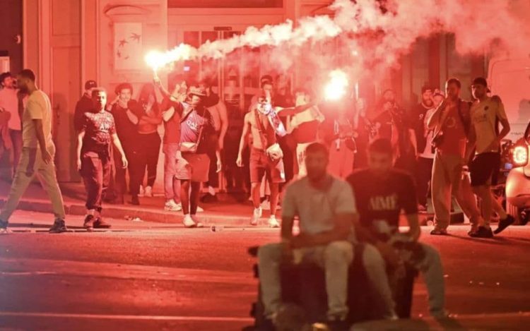 Francuska: Nakon utakmice dvoje mrtvih, tinejdžer nasmrt izboden, policajac u komi