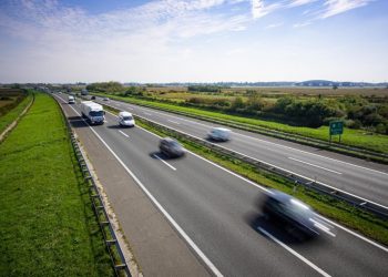 Koja je brzina idealna? Evo koliko raste potrošnja goriva pri 160 km/h u odnosu na 100 km/h